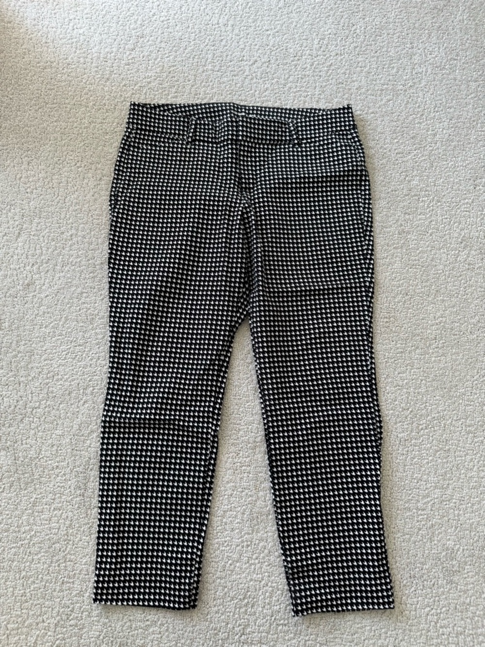 Old Navy Pixie Ankle Pants Women’s Size 8 Petite 8P Black White